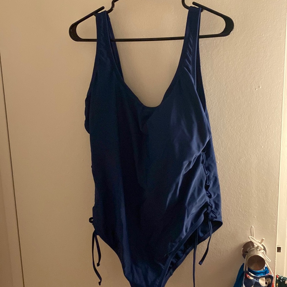 Navy Plus Sized Swimsuit - 1X